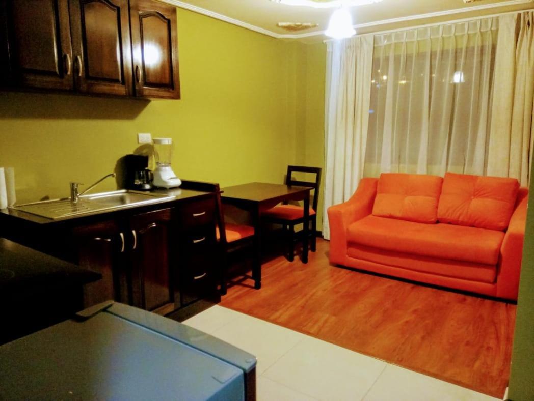 Casa De Huespedes Tu Parada En Куенка Екстер'єр фото