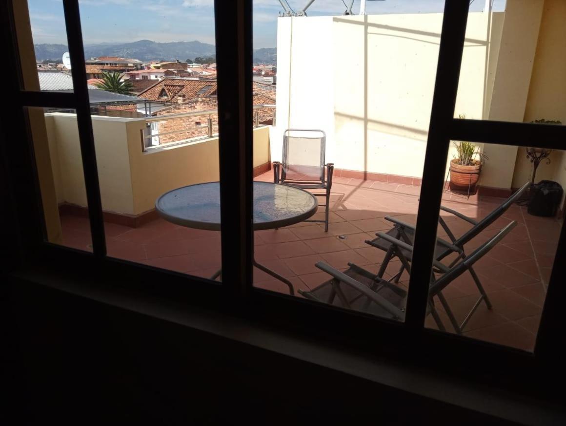 Casa De Huespedes Tu Parada En Куенка Екстер'єр фото