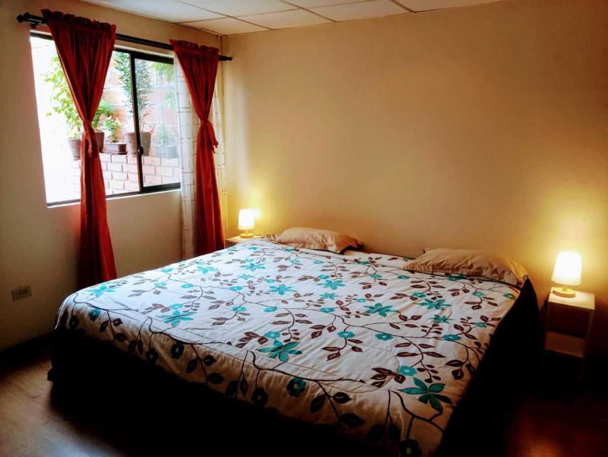 Casa De Huespedes Tu Parada En Куенка Екстер'єр фото